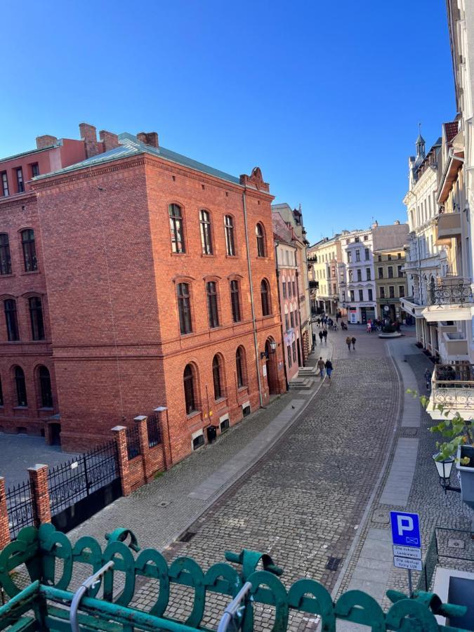 Ruben Z Romantycznym Balkonem